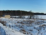 Вид края участка и берега озера