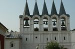 трёхъярусная пятипролетная звонница (1600 г.)