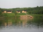 вид на базу с озера